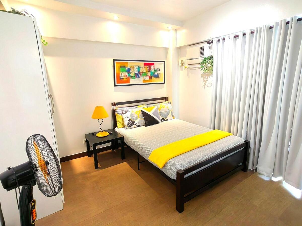 Elegant 2br Flat In Qc With Netflix And Parking!! Manila
