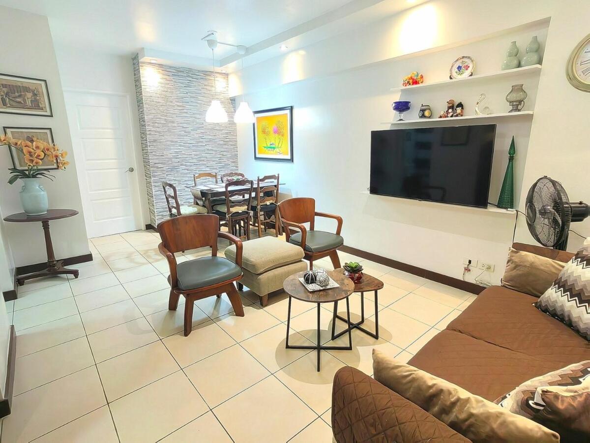 Elegant 2br Flat In Qc With Netflix And Parking!! Apartment *