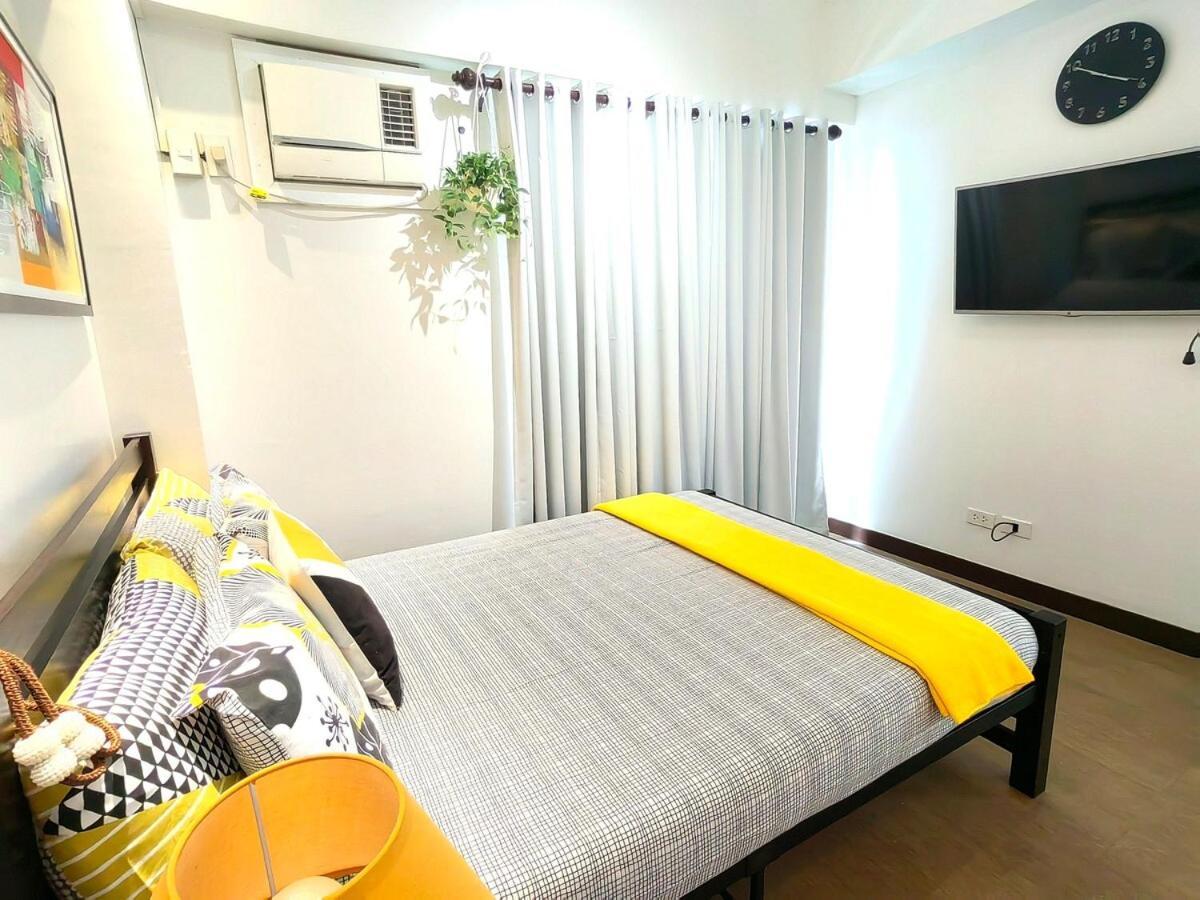 Elegant 2br Flat In Qc With Netflix And Parking!! Apartment Manila