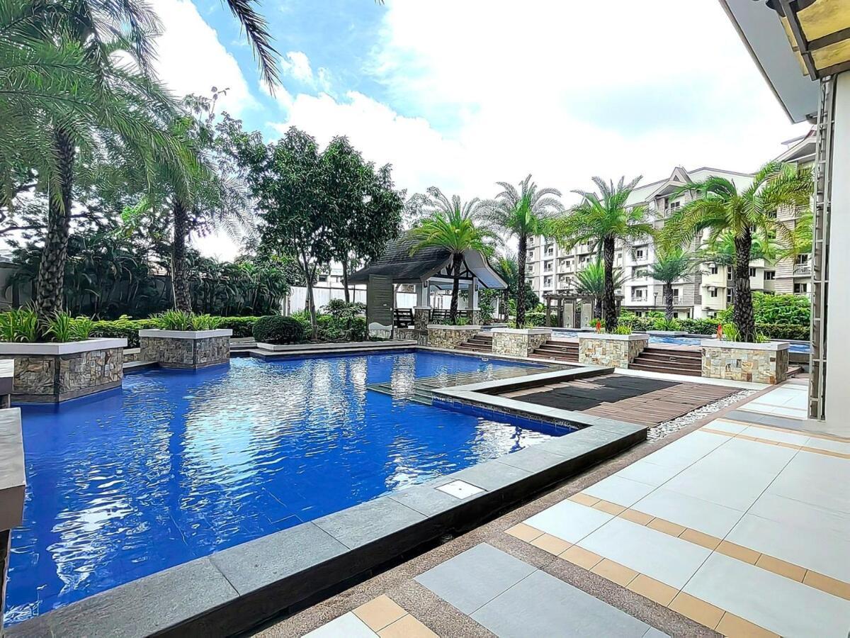 Apartment Elegant 2br Flat In Qc With Netflix And Parking!! Manila