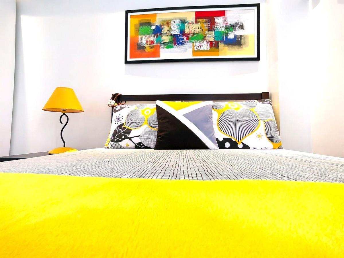 Elegant 2br Flat In Qc With Netflix And Parking!! Apartment