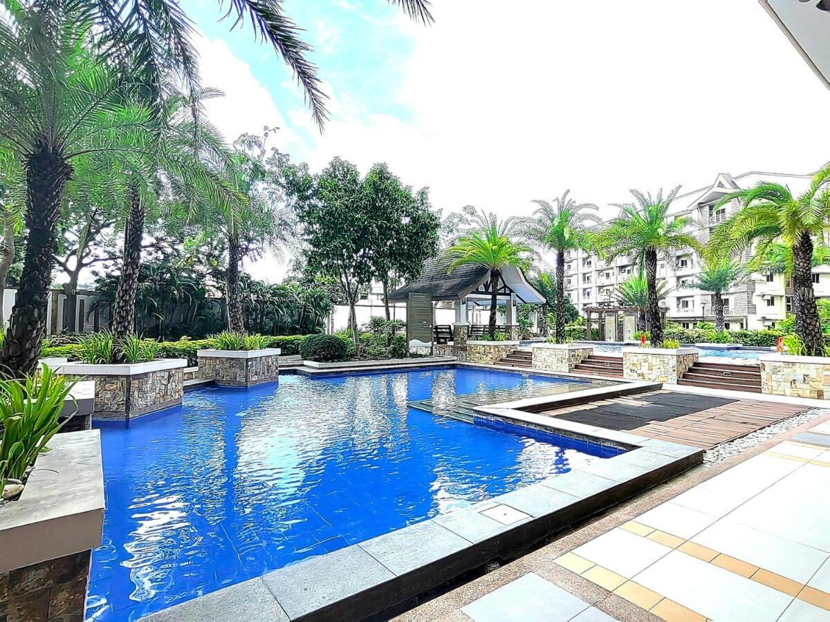 Elegant 2br Flat In Qc With Netflix And Parking!! *