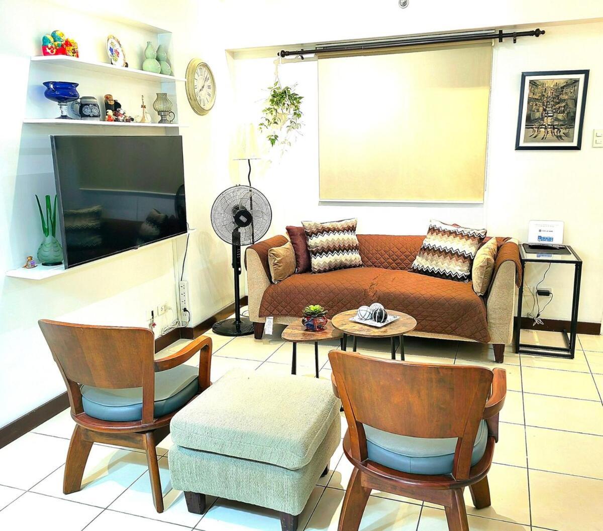 Apartment Elegant 2br Flat In Qc With Netflix And Parking!! Manila
