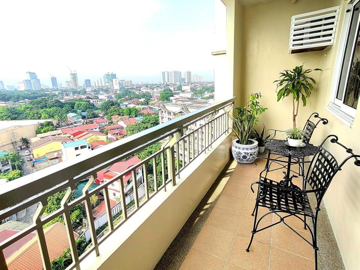 Elegant 2br Flat In Qc With Netflix And Parking!! Apartment Manila
