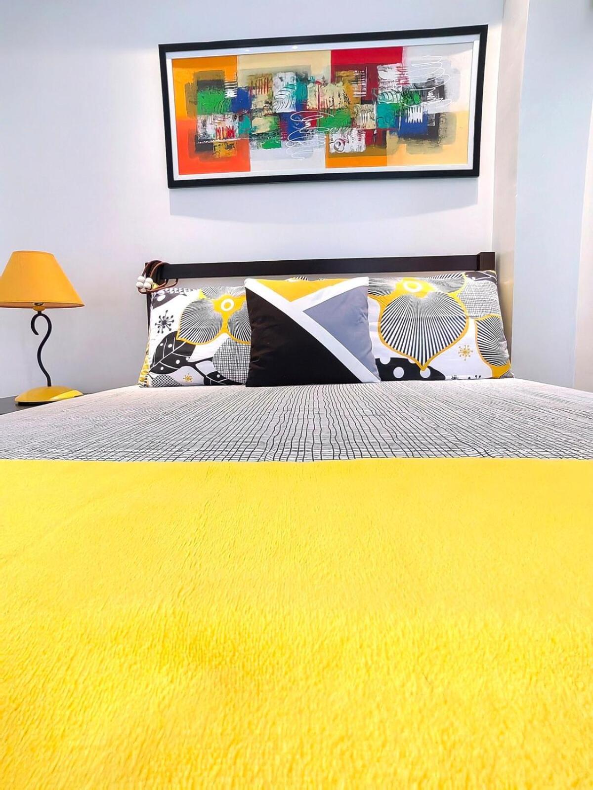 Apartment Elegant 2br Flat In Qc With Netflix And Parking!!