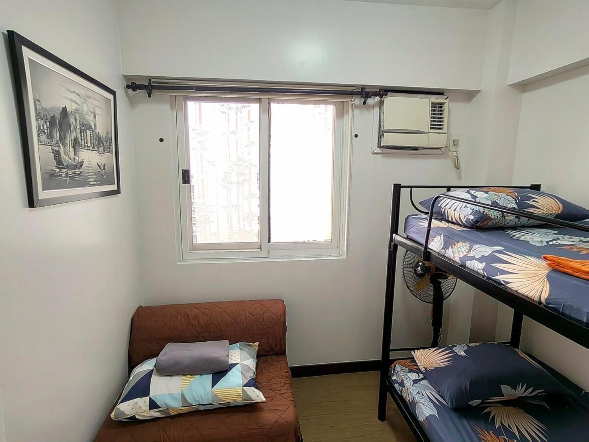 Elegant 2br Flat In Qc With Netflix And Parking!! *
