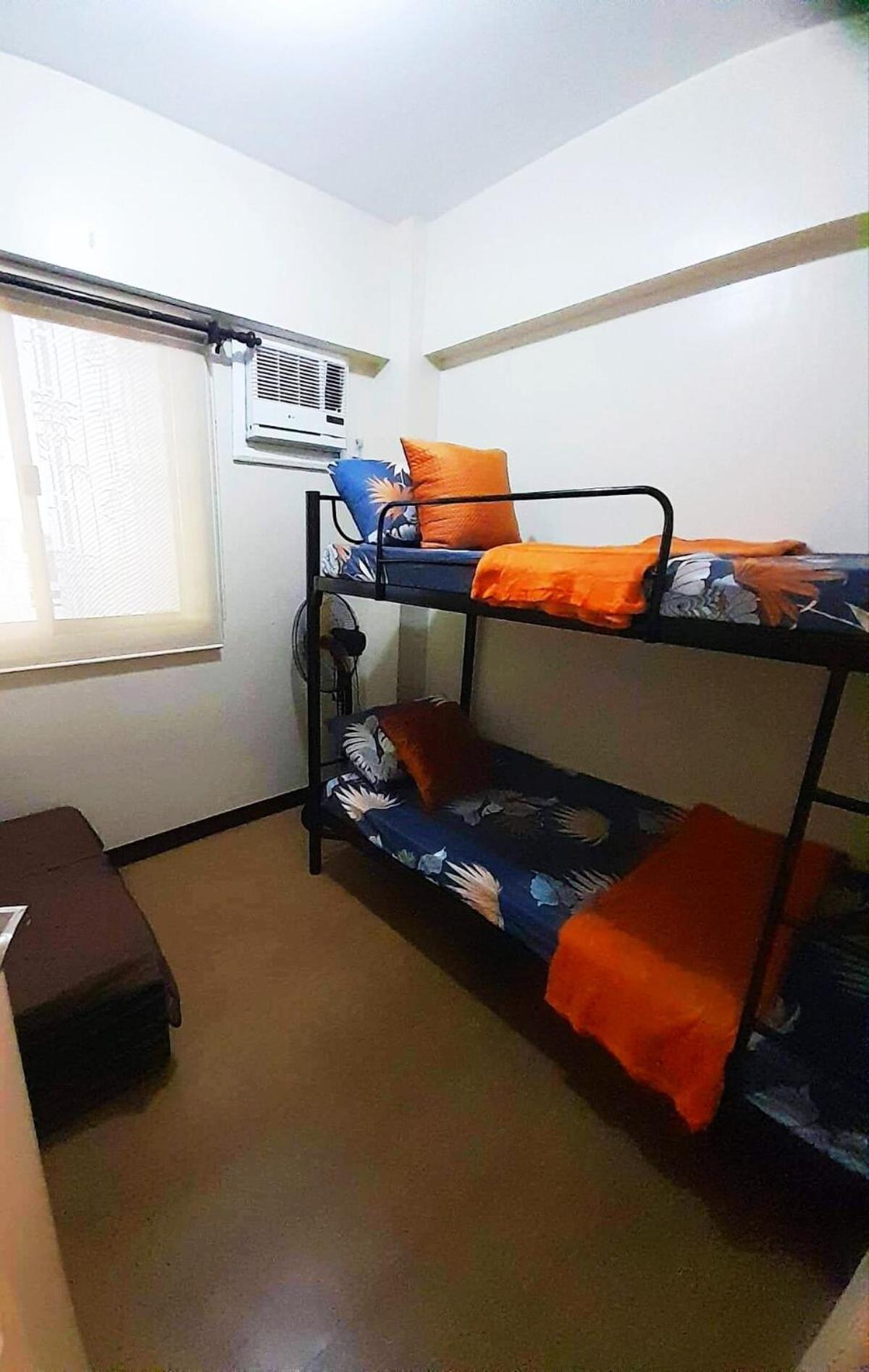 Elegant 2br Flat In Qc With Netflix And Parking!! Apartment