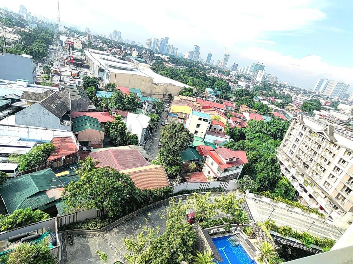 Elegant 2br Flat In Qc With Netflix And Parking!! Manila